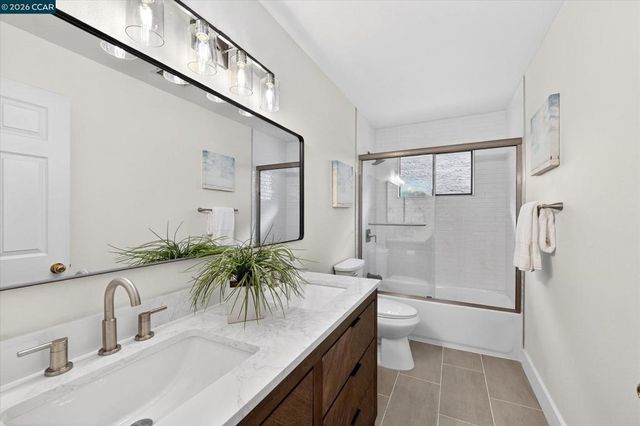 58 Saddle Rd., Walnut Creek, CA 94595