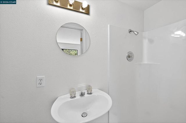 58 Saddle Rd., Walnut Creek, CA 94595