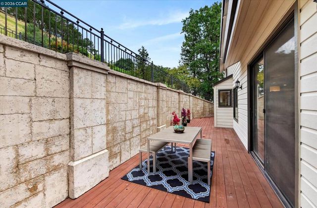 58 Saddle Rd., Walnut Creek, CA 94595