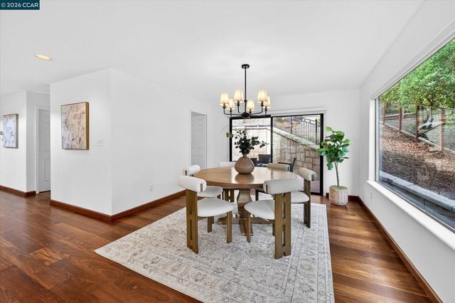 58 Saddle Rd., Walnut Creek, CA 94595