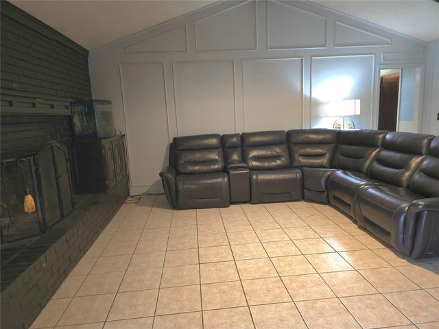 595 County Road 1100, Daingerfield, TX 75638