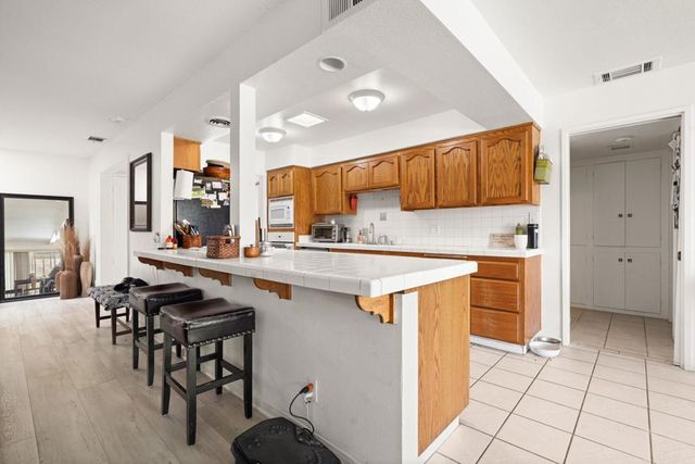 46285 Burroweed Lane, Palm Desert, CA 92260