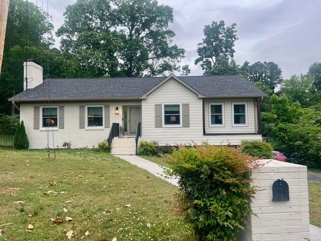 4925 Shoreline Drive, Chattanooga, TN 37416