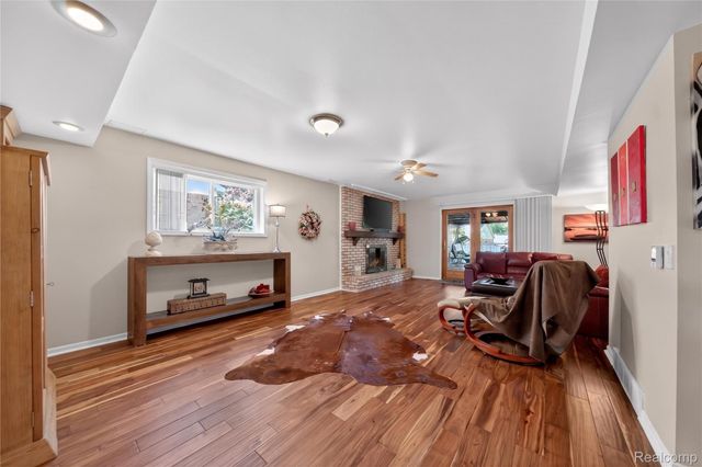 309 Antoinette Drive, Rochester Hills, MI 48309