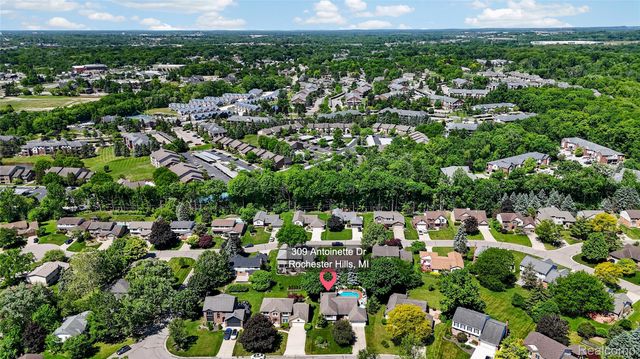 309 Antoinette Drive, Rochester Hills, MI 48309
