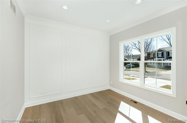 2093 Pembroke Road, Birmingham, MI 48009