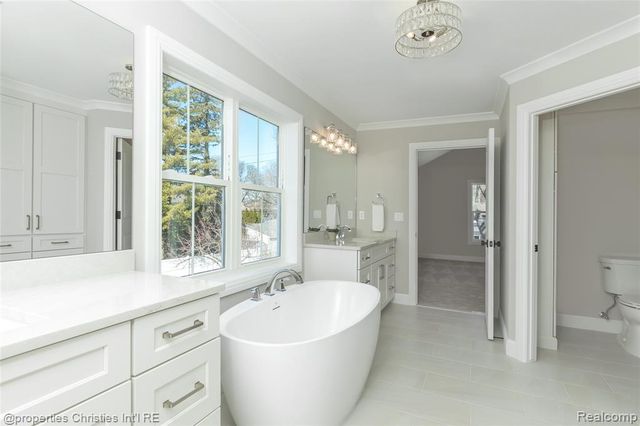 2093 Pembroke Road, Birmingham, MI 48009