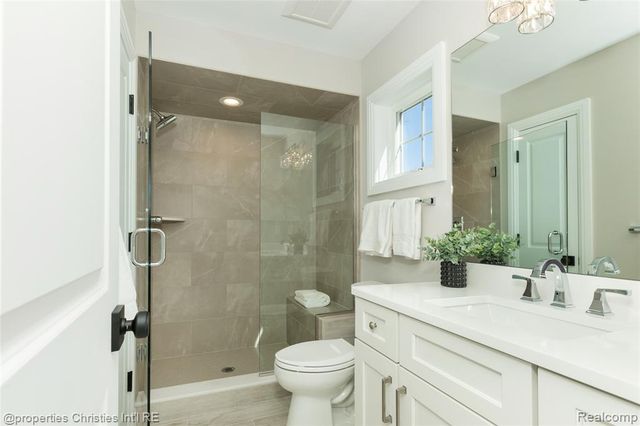 2093 Pembroke Road, Birmingham, MI 48009