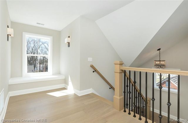 2093 Pembroke Road, Birmingham, MI 48009