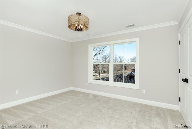2093 Pembroke Road, Birmingham, MI 48009