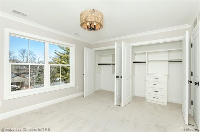 2093 Pembroke Road, Birmingham, MI 48009