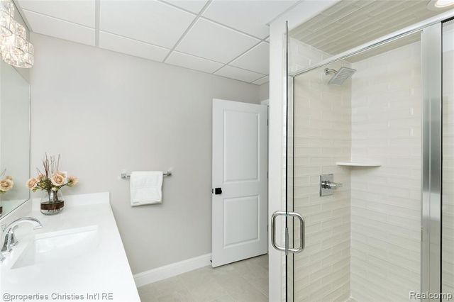 2093 Pembroke Road, Birmingham, MI 48009