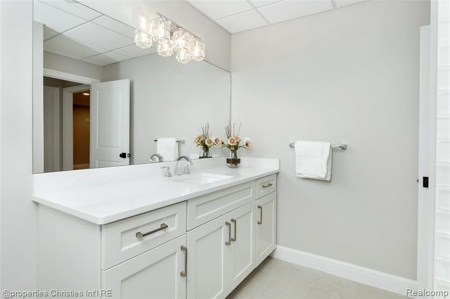 2093 Pembroke Road, Birmingham, MI 48009