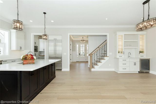 2093 Pembroke Road, Birmingham, MI 48009