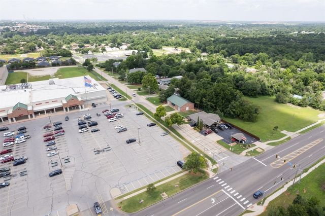 8827 E Main Street, Oklahoma City, OK 73110