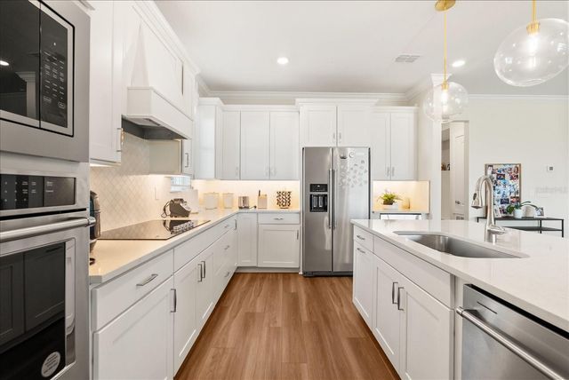 3208 SAILING PIER AVENUE, Winter Garden, FL 34787