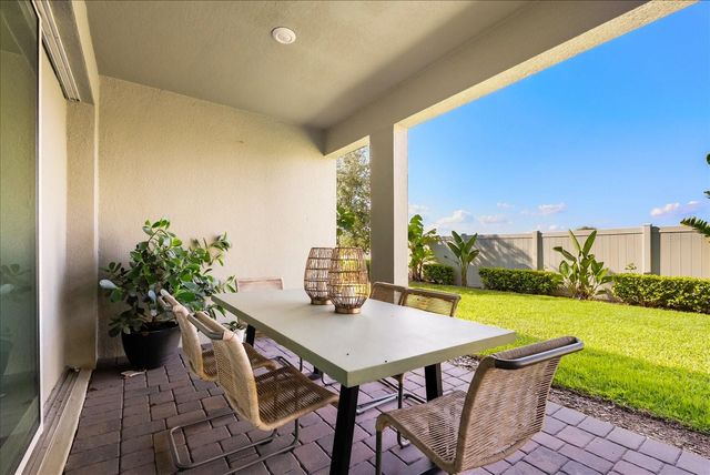 3208 SAILING PIER AVENUE, Winter Garden, FL 34787