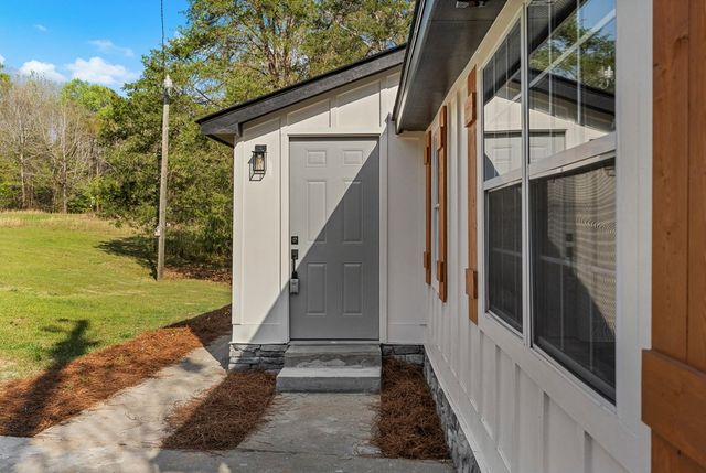 135 Lee Road 0753, Salem, AL 36874