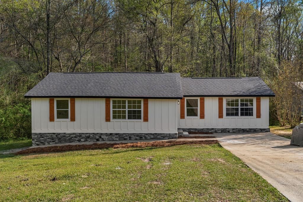 135 Lee Road 0753, Salem, AL 36874