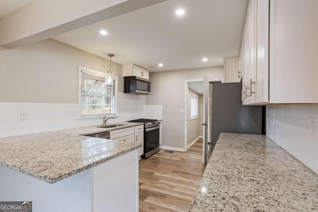 1077 Curtis Drive, Forest Park, GA 30297