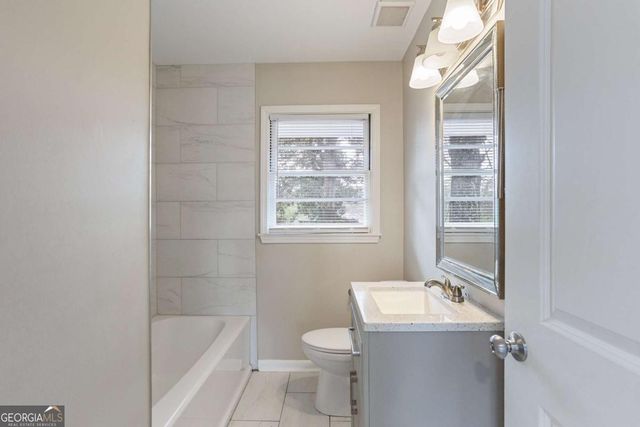 1077 Curtis Drive, Forest Park, GA 30297