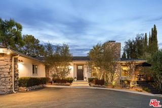 5117 Lubao Avenue, Woodland Hills, CA 91364