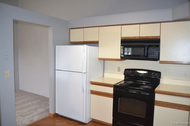 19259 Surrey Lane, Northville, MI 48167