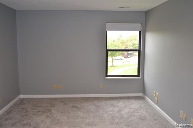 19259 Surrey Lane, Northville, MI 48167