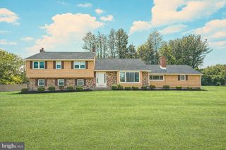 316 MAPLE DR, Kennett Square, PA 19348