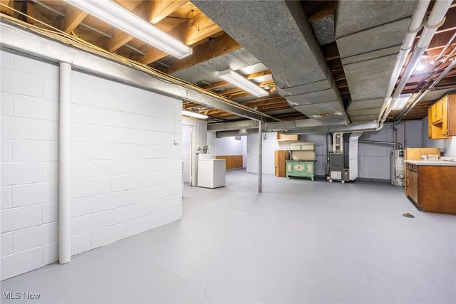 6534 Diana Drive, Poland, OH 44514