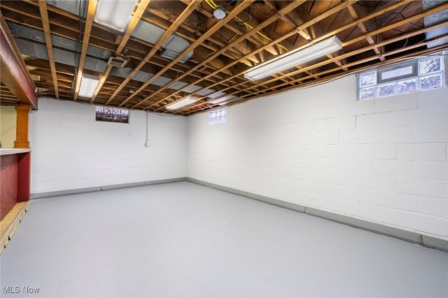 6534 Diana Drive, Poland, OH 44514