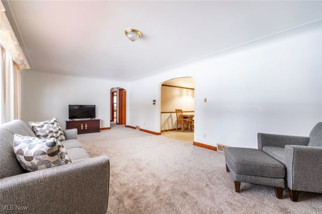 6534 Diana Drive, Poland, OH 44514