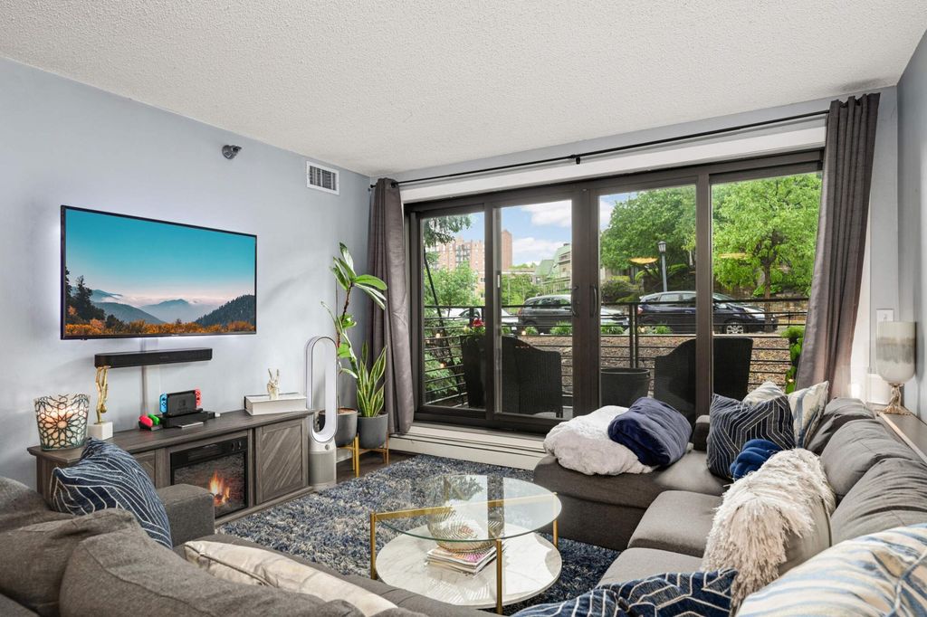 48 Groveland Terrace 206B, Minneapolis, MN 55403 — photo 3
