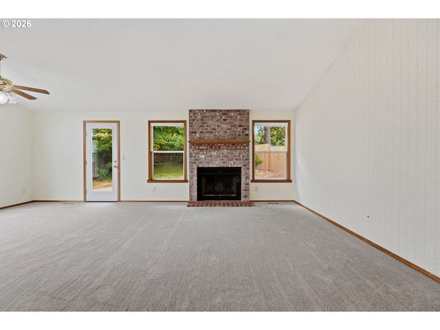 2393 Sw 1ST St, Gresham, OR 97080