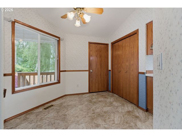 2393 Sw 1ST St, Gresham, OR 97080