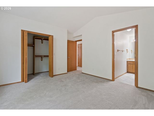 2393 Sw 1ST St, Gresham, OR 97080