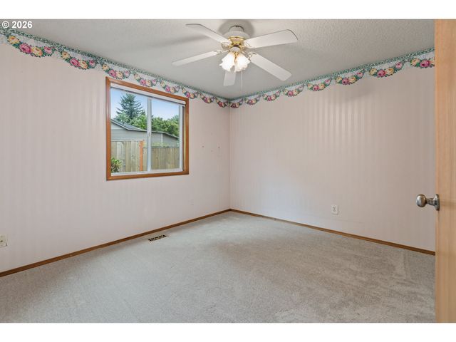 2393 Sw 1ST St, Gresham, OR 97080