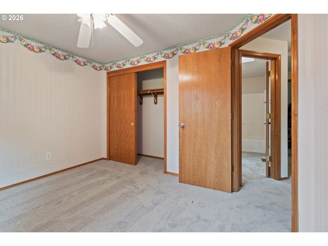 2393 Sw 1ST St, Gresham, OR 97080