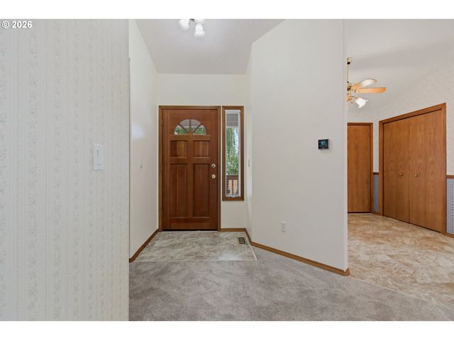 2393 Sw 1ST St, Gresham, OR 97080