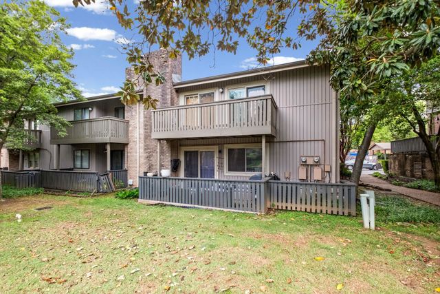 826 CREEKSIDE DR, Memphis, TN 38117