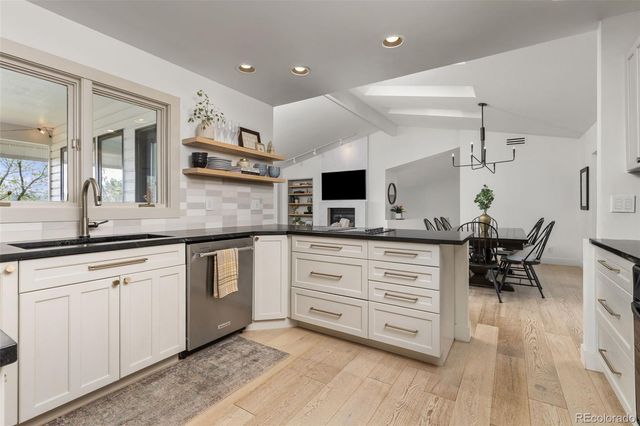 33 Oakridge Drive, Castle Rock, CO 80104