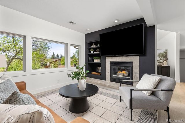 33 Oakridge Drive, Castle Rock, CO 80104