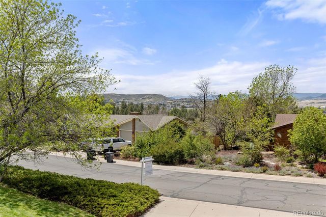 33 Oakridge Drive, Castle Rock, CO 80104