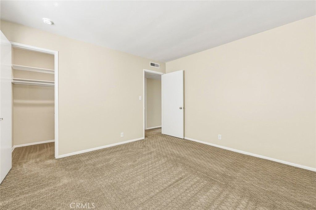 Image 19 of property listing at 837 Magnolia Avenue 11, Pasadena, CA 91106