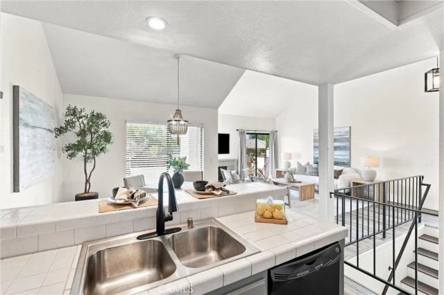 4707 E Via La Paloma 6, Orange, CA 92869