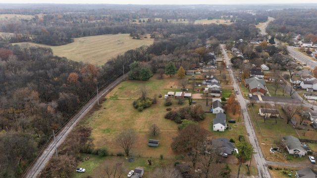 4252 Woods St, Old Hickory, TN 37138