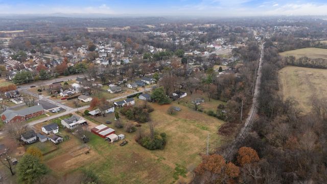 4252 Woods St, Old Hickory, TN 37138