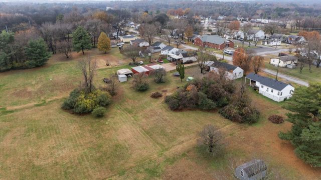 4252 Woods St, Old Hickory, TN 37138