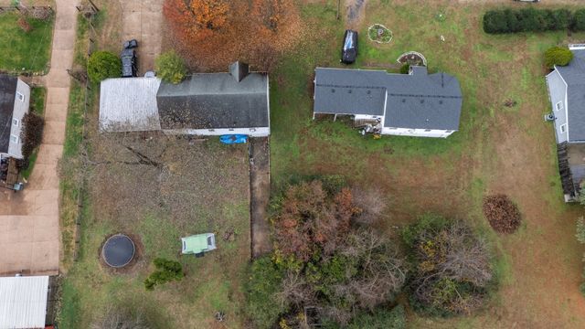 4252 Woods St, Old Hickory, TN 37138