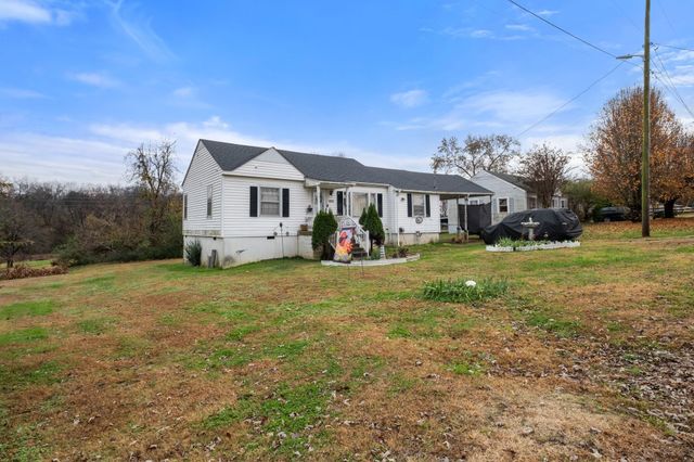 4252 Woods St, Old Hickory, TN 37138